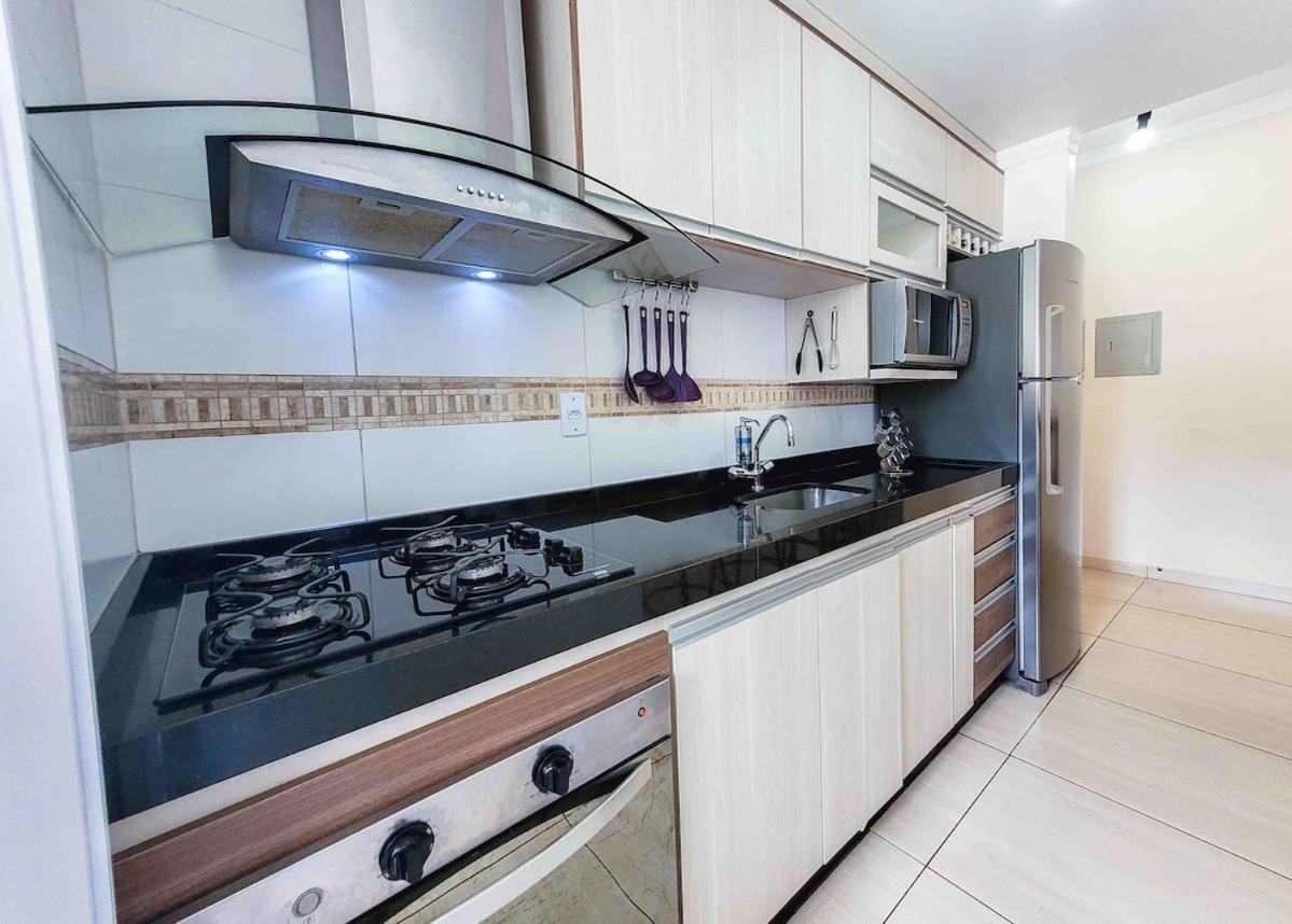 Grande No Centro C/ Cozinha Completa Varanda Apartment